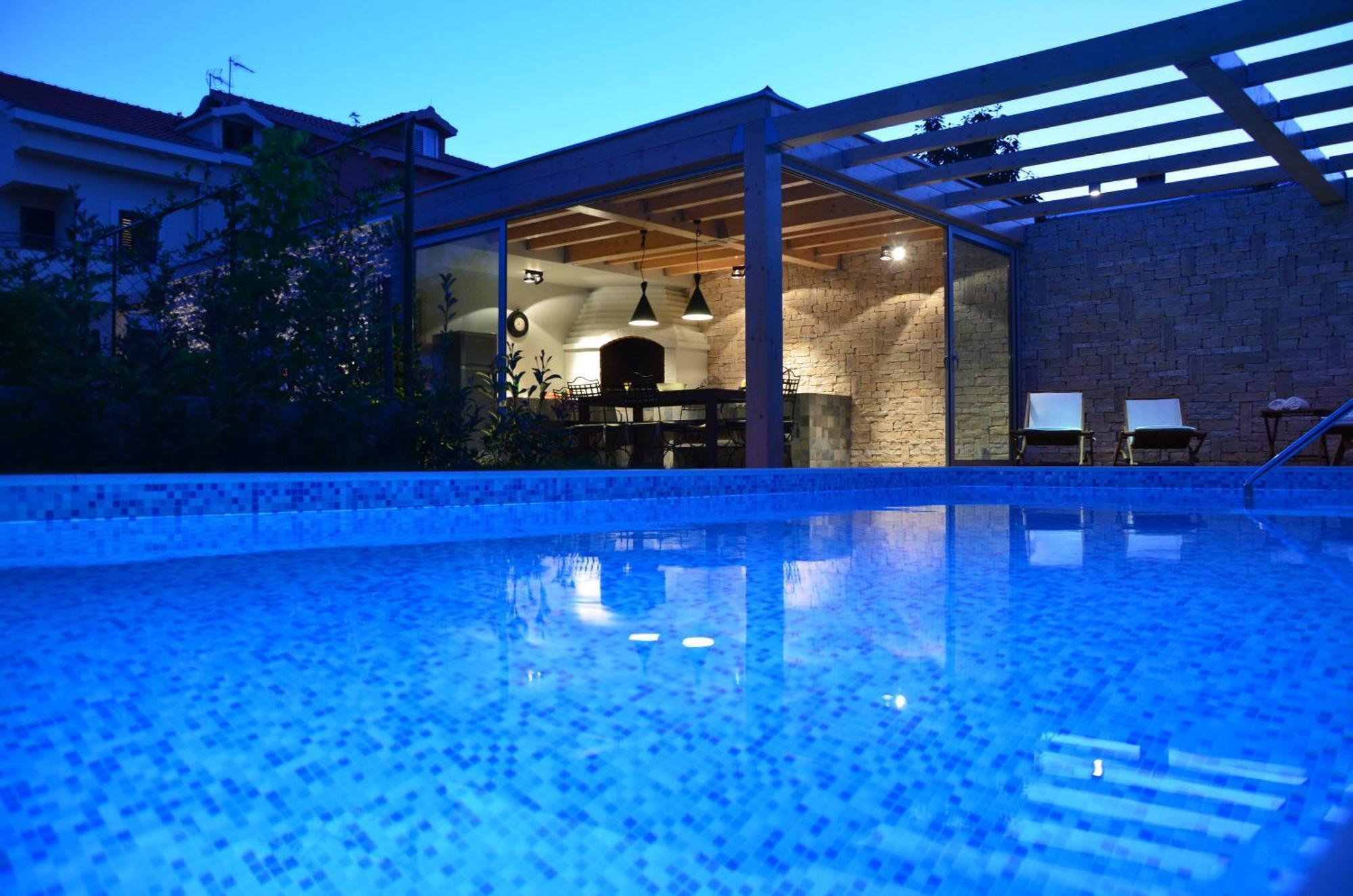 Villa Mirakul Sukosan Exterior photo